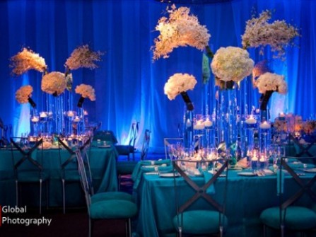 7 cách đem màu xanh dương vào tiệc cưới