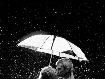 Chụp ảnh cưới trong mưa - Sự lựa chọn thú vị và độc đáo