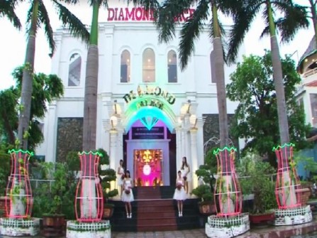 Nhà hàng Diamond Palace