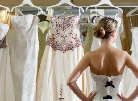 5 mẹo tiết kiệm chi phí mua áo cưới