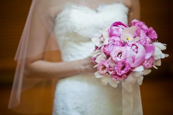 Hoa cưới cầm tay màu hồng số 4