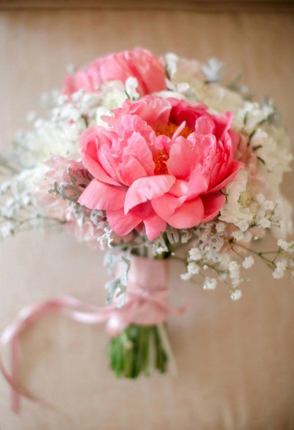 Hoa cưới cầm tay màu hồng số 8