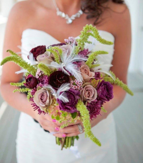 hoa cưới cầm tay màu tím 20