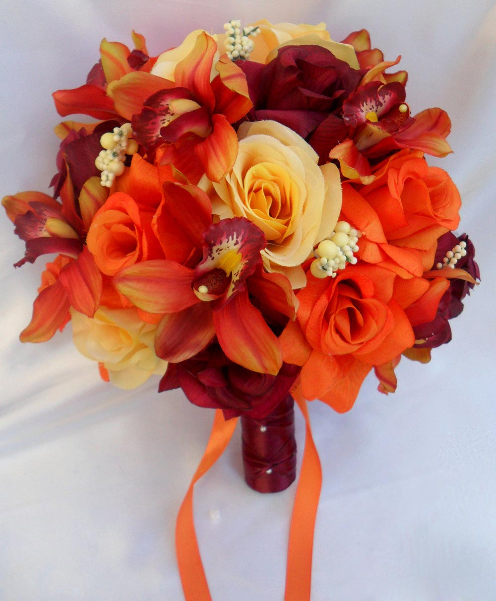 Hoa cưới cầm tay màu cam kết từ hoa địa lan