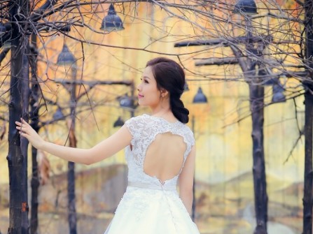 Cô dâu đẹp lộng lẫy với áo cưới xòe thước tha