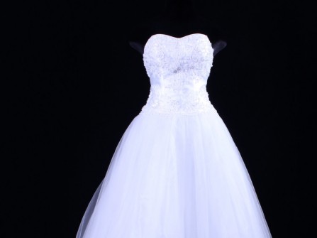 Chương trình tặng 10 áo cưới cho cô dâu có hoàn cảnh khó khăn trong tháng 6 năm 2014