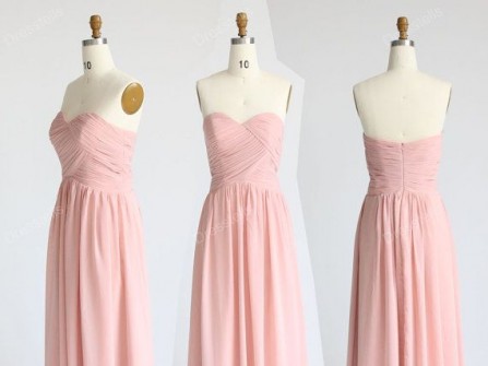 Váy phụ dâu màu hồng cúp ngực dáng dài