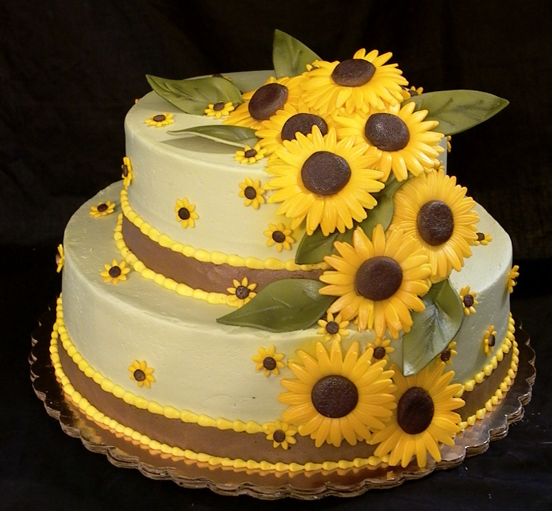 Bánh cưới màu vàng 2 tầng hoa hướng dương