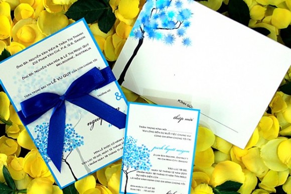 Thiệp cưới đẹp màu xanh dương vẽ nghệ thuật