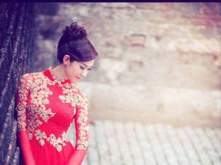 Áo dài cưới đỏ đính họa tiết sang trọng