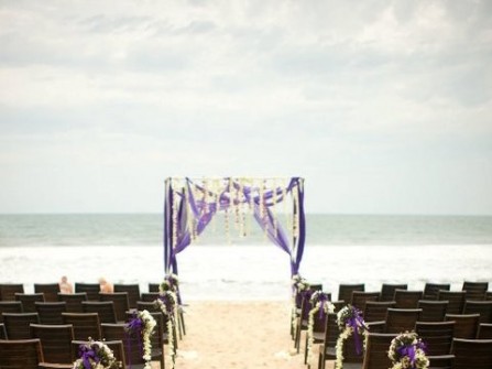 Hoa trang trí tiệc cưới kết hợp sao biển