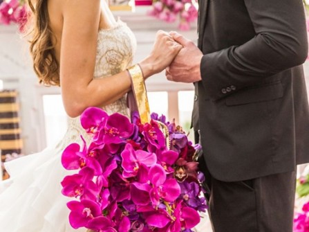Hoa cưới cầm tay độc đáo được kết từ hoa lan