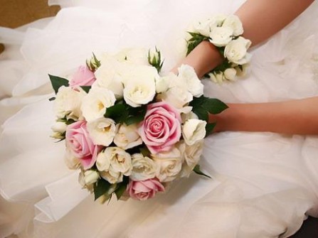 Nếu không muốn tung hoa, cô dâu có thể làm gì trong đám cưới?