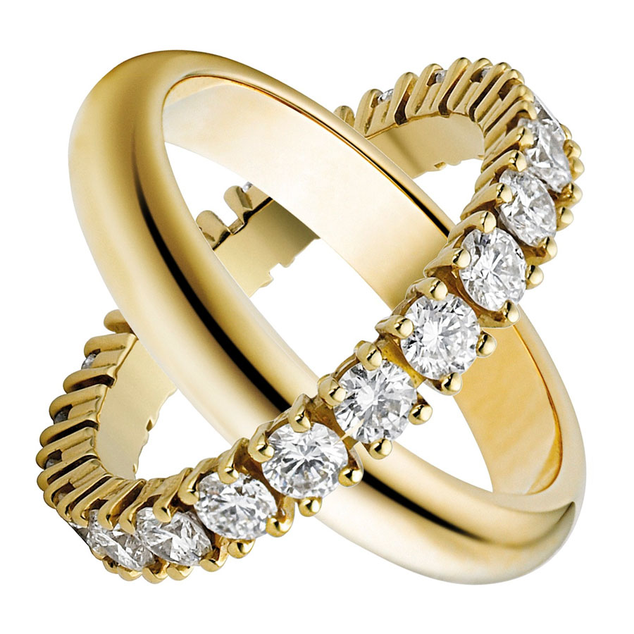Nhẫn cưới vàng mặt trơn và đính kim cương sang trọng