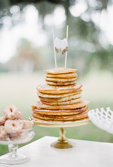Bánh cưới độc đáo làm từ bánh pancake