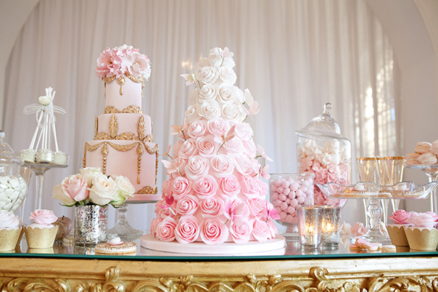 Bánh cưới đẹp màu pastel hoa nổi 3D