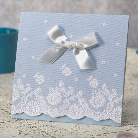 Thiệp cưới đẹp gam xanh hình hoa dập nổi