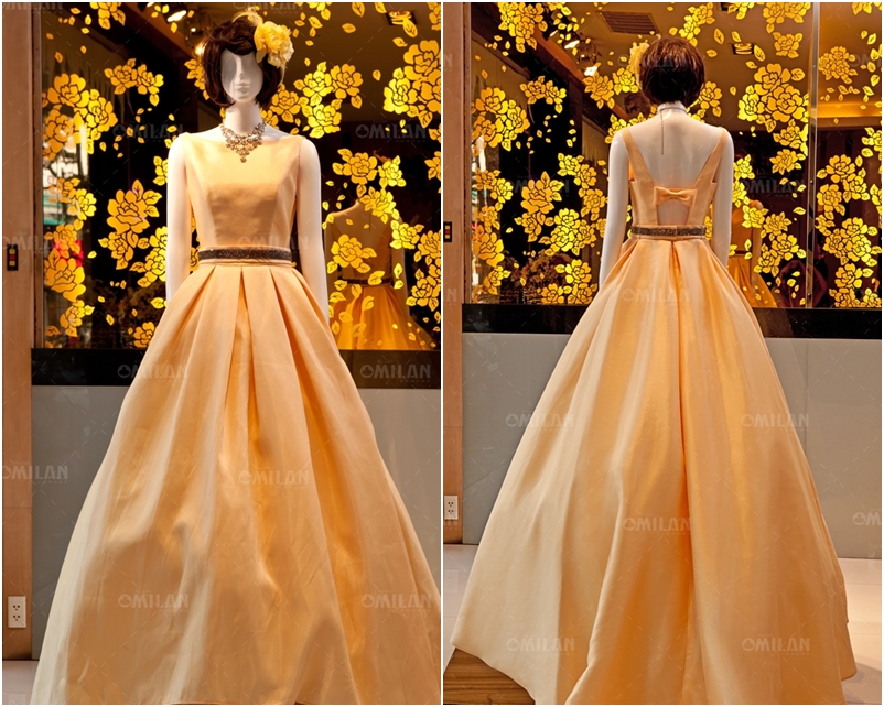 Váy cưới đẹp màu vàng phong cách đơn giản và cổ điển