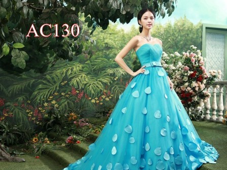 Áo cưới đuôi dài AC130