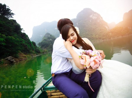 Ngọt ngào bộ ảnh kỉ niệm 5 năm ngày cưới tự chụp tại Tràng An - Ninh Bình