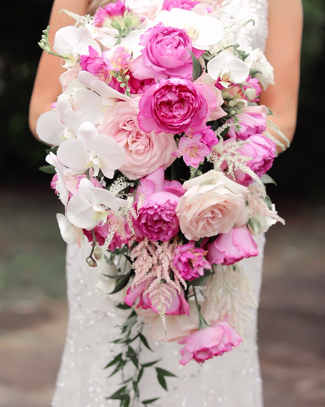 Hoa cưới đẹp và ấn tượng phong cách thác nước