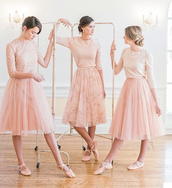 Đầm phụ dâu màu hồng ngọt ngào phong cách ba lê độc đáo