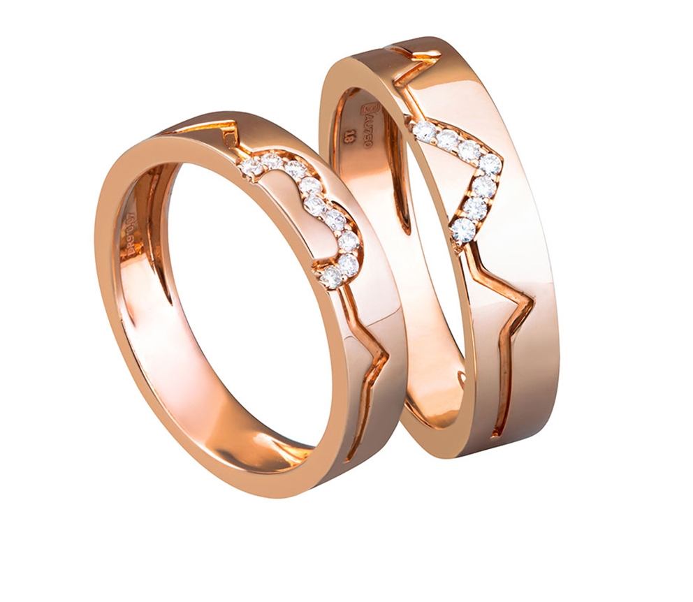 Nhẫn cưới đẹp chất vàng hồng chạm khắc và đính đá tinh xảo