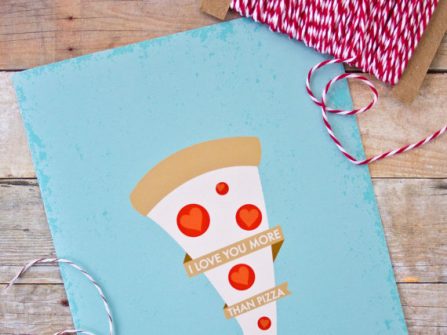 Thiệp Valentine ”ẩn chứa” chiếc bánh pizza độc đáo