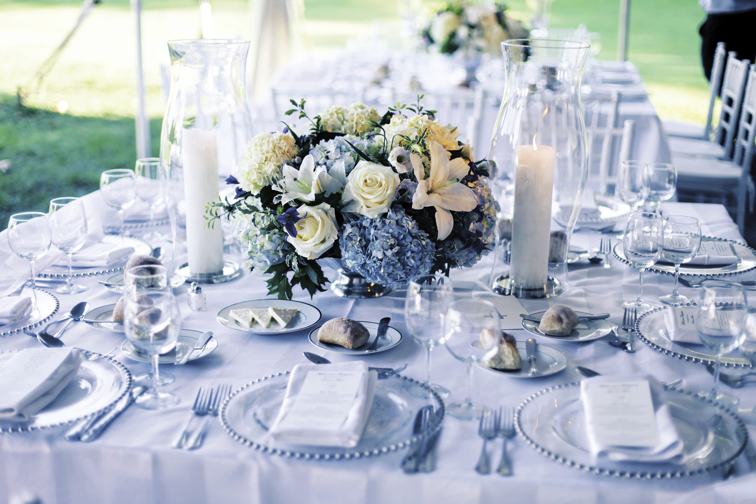 hoa cưới cẩm tú cầu trắng xanh 4