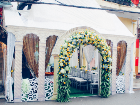Những mẫu cổng hoa cưới tuyệt đẹp từ Voan