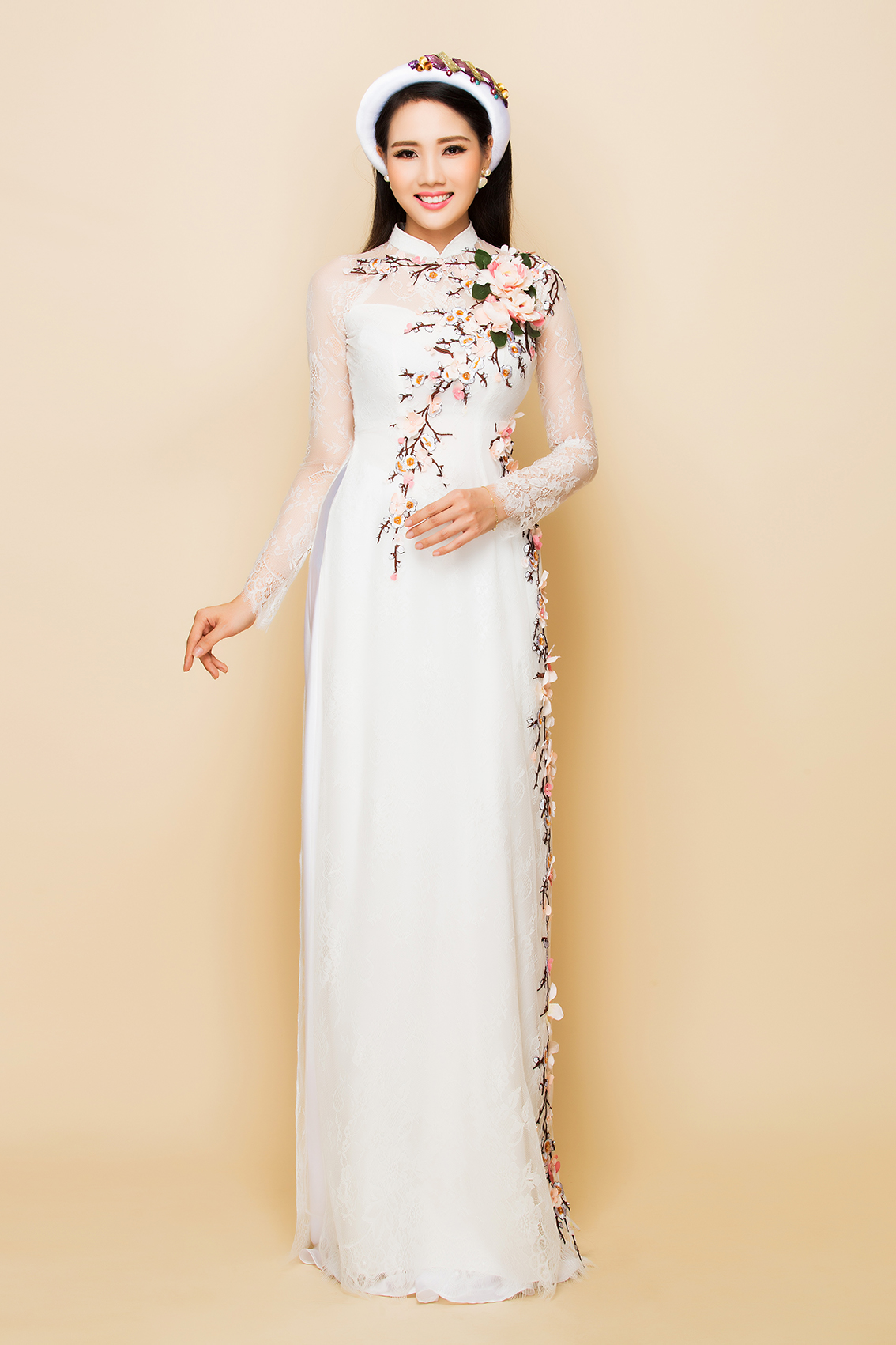 Ngày cưới ai cũng mong muốn tìm cho mình một chiếc áo dài ưng ý, hãy cùng Marry tham khảo những thiết kế áo dài mới nhất từ thương hiệu Minh Châu.