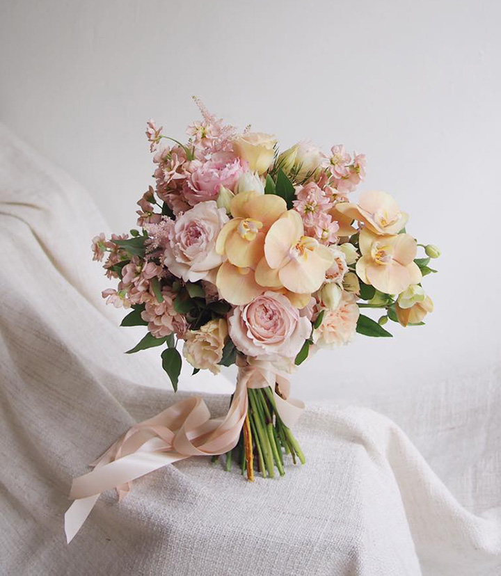 Cùng Marry chọn ngay cho mình một bó hoa cưới thật đẹp mang phong cách rustic mộc mạc, giản dị cùng những mảng màu ngọt ngào, thanh nhã.