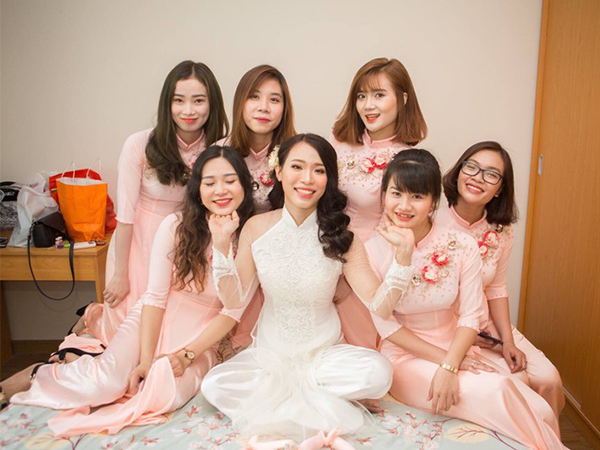 Gợi Y Những Mẫu Ao Dai Bưng Quả đẹp Cho đội Phu Dau