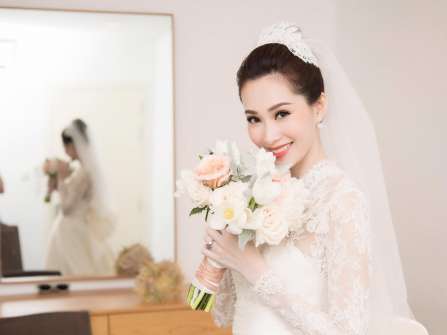 Hoa hậu Đặng Thu Thảo sẽ mặc váy cưới của NTK Lê Thanh Hòa