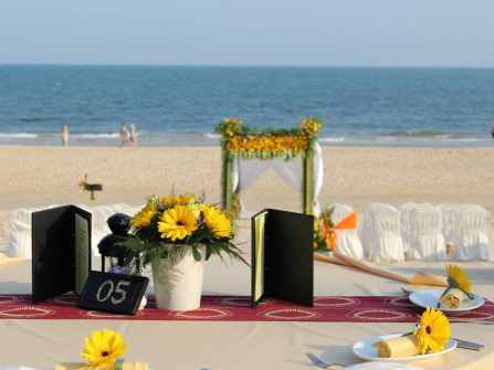 Beach Wedding at Anantara Mui Ne - Sunflower theme