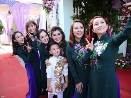 Đám cưới sao Việt và những đội hình bê tráp toàn sao