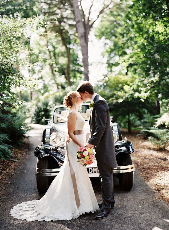 5 điều cô dâu chú rể nhất định phải "thuộc lòng" nếu tổ chức đám cưới vào mùa mưa Marry