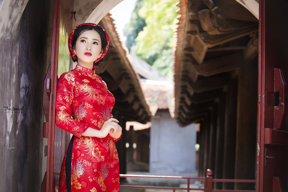 Áo dài cưới gấm đỏ - nét đẹp truyền thống sang trọng cho cô dâu Marry