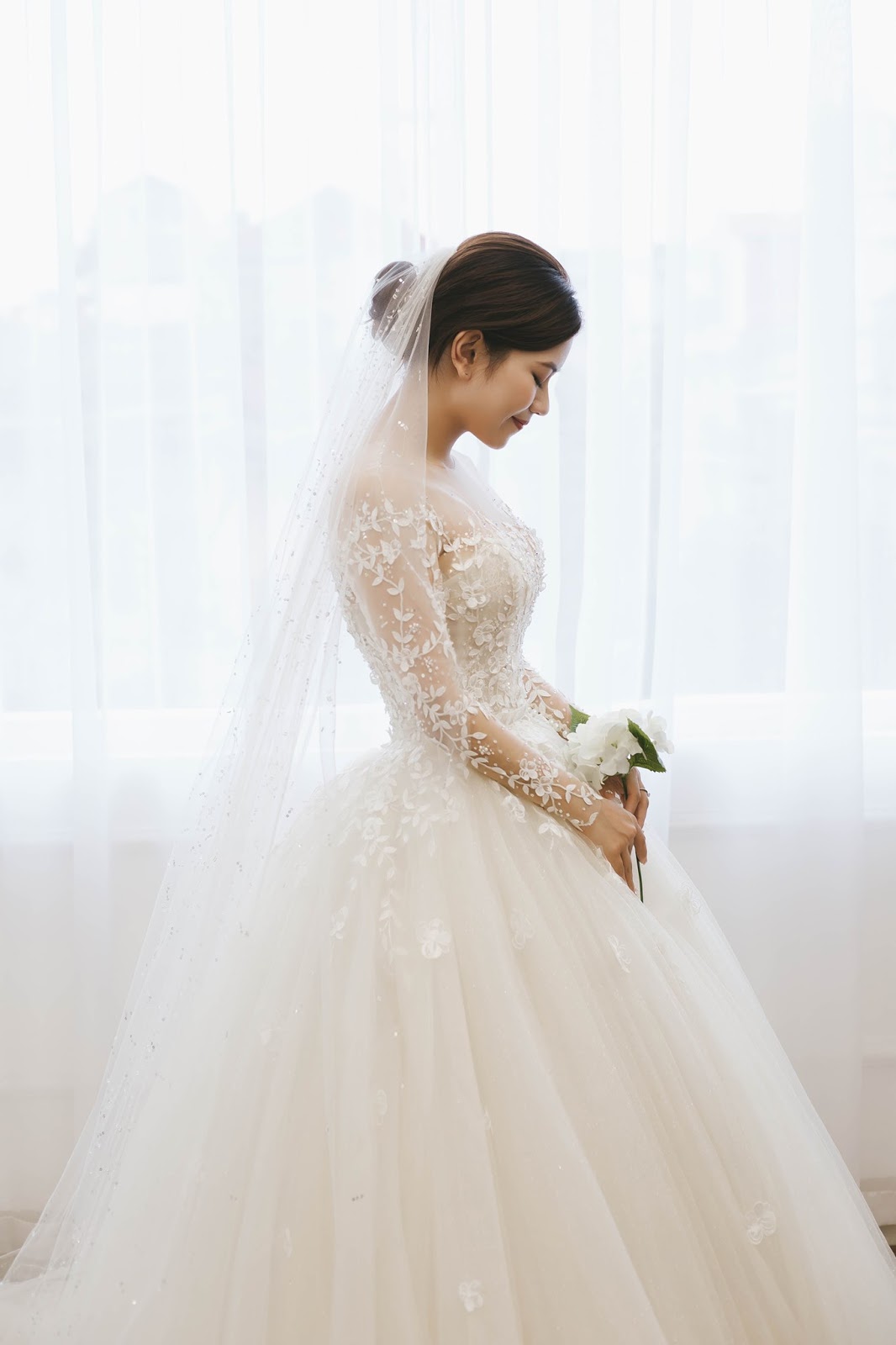 5 mẫu váy cưới đơn giản nhưng đầy ấn tượng dành cho cô dâu Marry