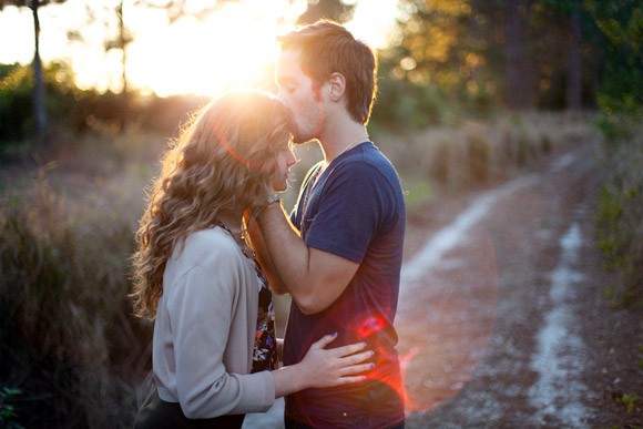 Qua những kiểu hôn có thể đọc vị chính xác tình cảm của người ấy dành cho bạn Marry