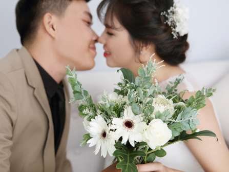 Ảnh cưới Hàn Quốc trẻ trung, ngọt ngào chụp tại Studio Omni