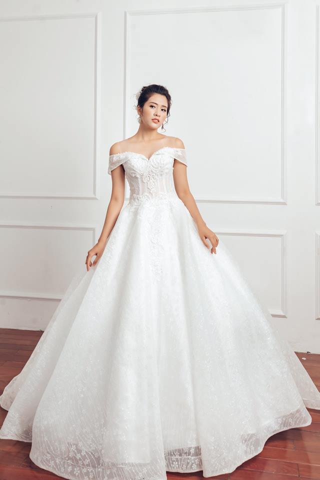 Cô dâu của Camile Bridal rất xinh đẹp và quyến rũ trong các mẫu áo cưới nằm trong BST váy cưới 2018 - 2019 