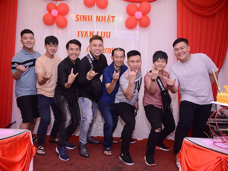 chụp hình sinh nhật